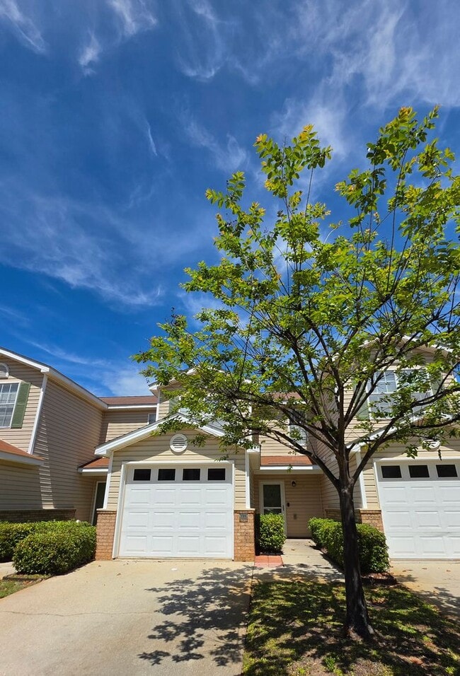 Building Photo - Gulf Shores town home with garage