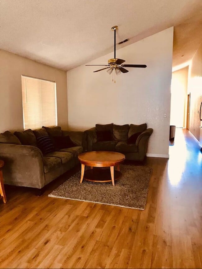 Photo - 4 Bedroom 2 Bath House in M Section of Rohnert Park