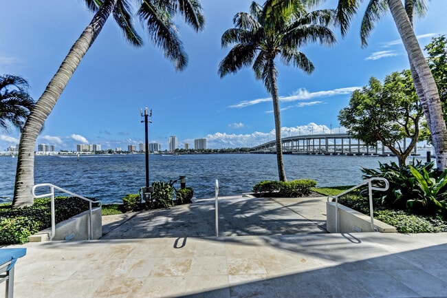 Photo - 2640 Lake Shore Dr Unit 115