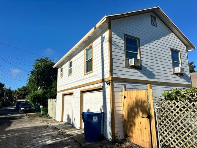 Photo - 1037 12th St N Unit 1