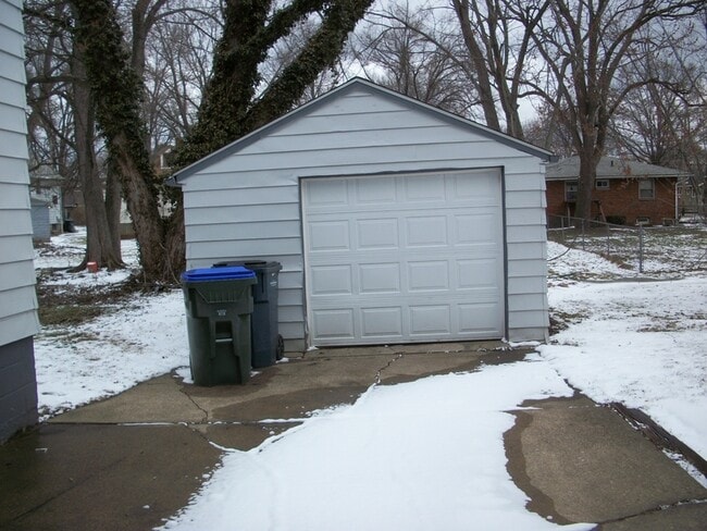 Photo - 735 Myrtle Ave