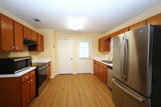 Photo - 1727 Largo Cir