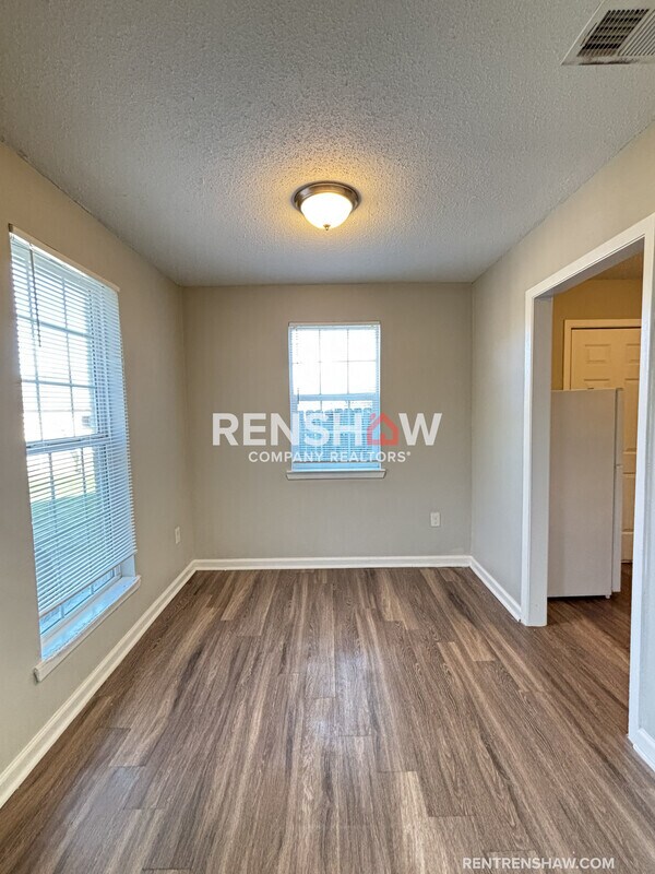 Photo - 2998 Elbert Cove