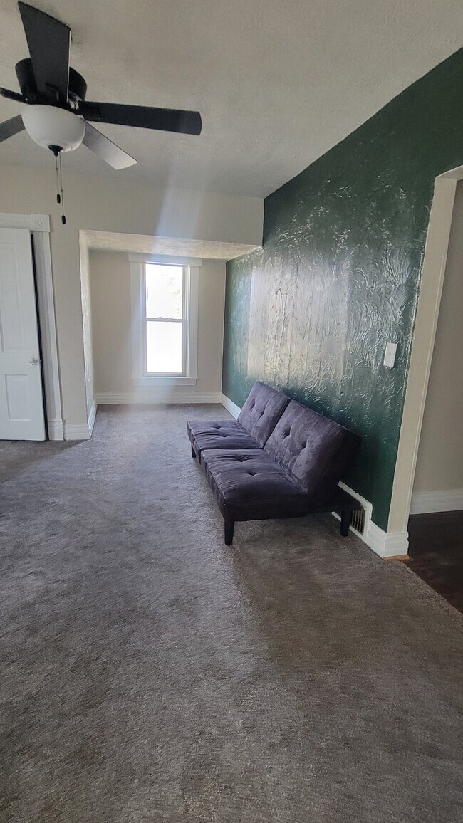 Photo - 4829 Calvert St Unidad 2