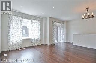 Photo - 4 Showers Ln