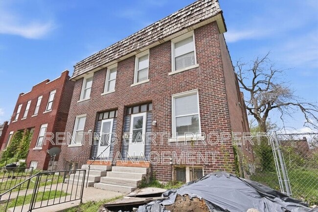 Photo - 3127 Clay Ave