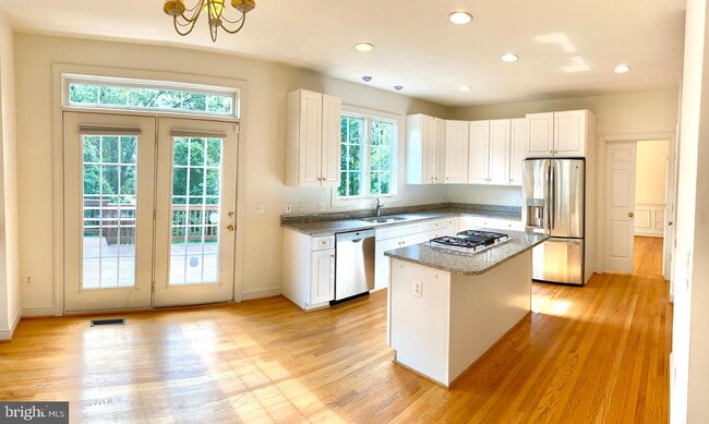 Photo - 1305 Providence Terrace