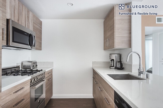 Photo - 6651 Franklin Ave Unidad FL1-ID1217