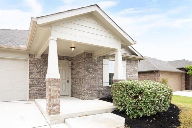 Photo - 609 Topaz Ln