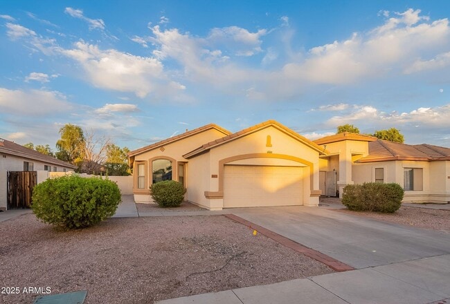 Photo - 8815 N 66th Ave