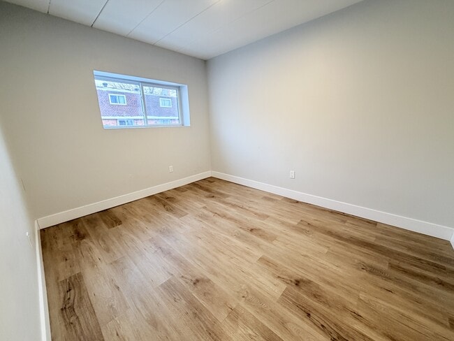 Photo - 301 Indian Rd S Unit 7