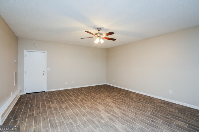 Photo - 5875 Sunflower Ct