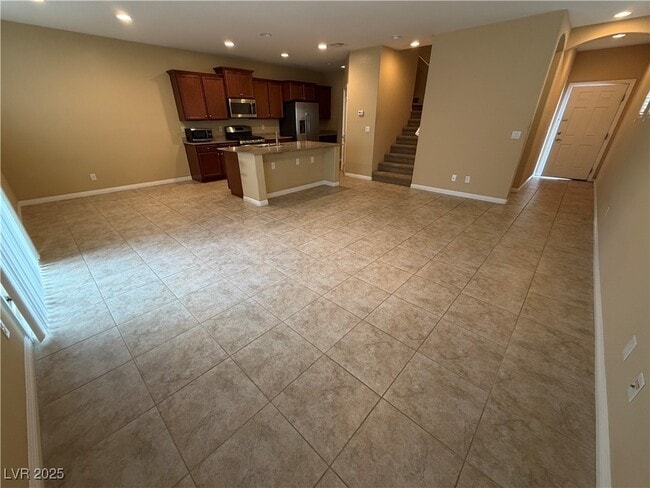 Photo - 2899 Rough Green St