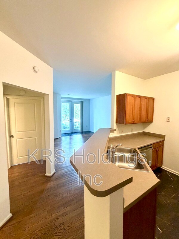 745 Walker Square Unit 2D