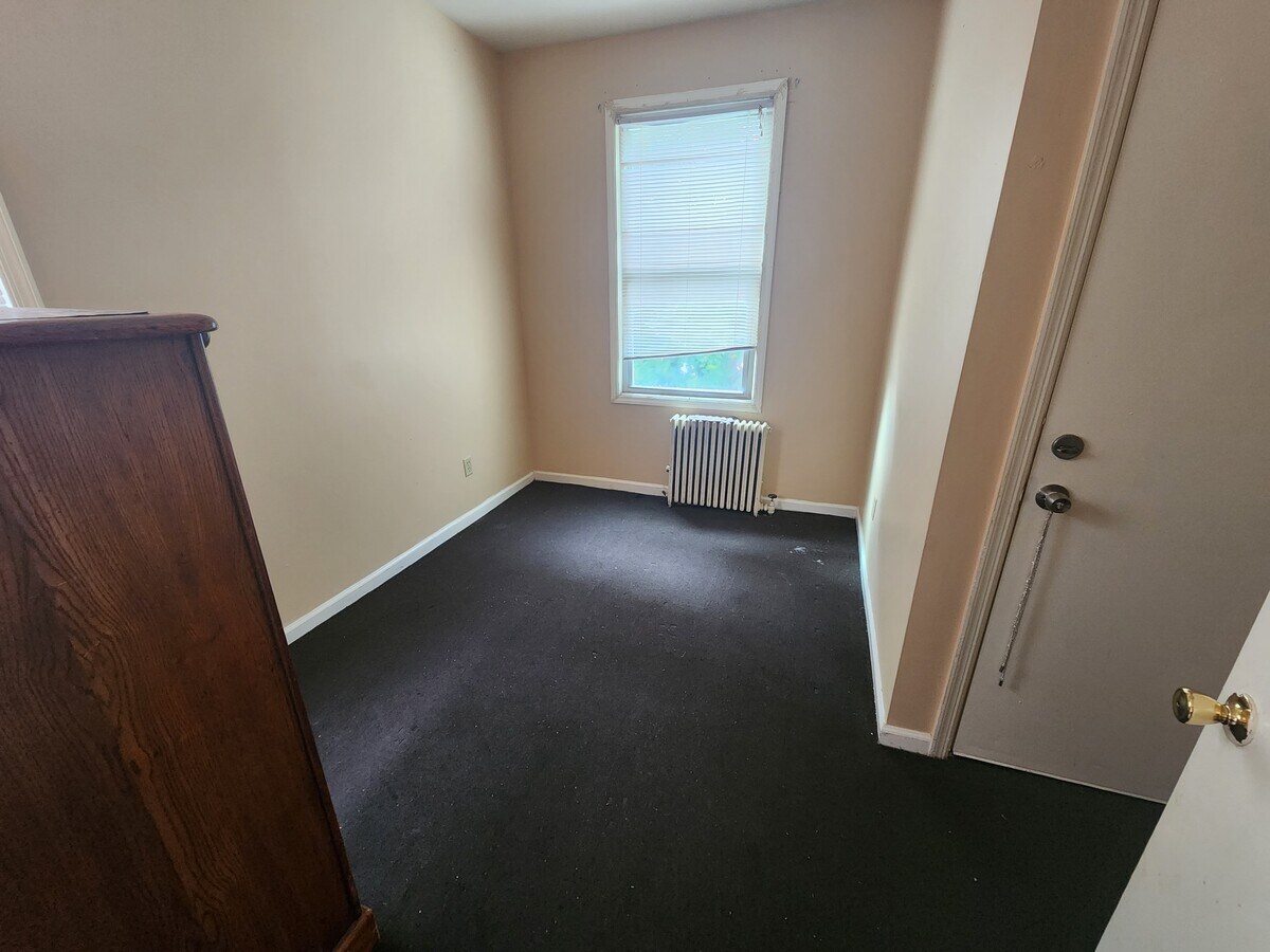 651 S 13th St Apartment Unit 1 Newark, NJ