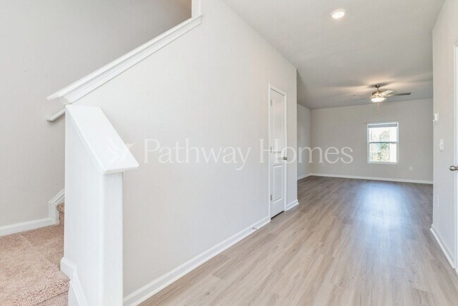 Photo - 2041 Transatlantic Ave