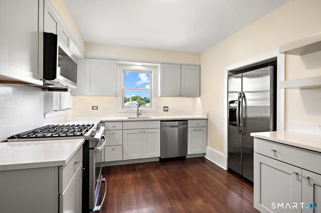 106 Henry St Unit A
