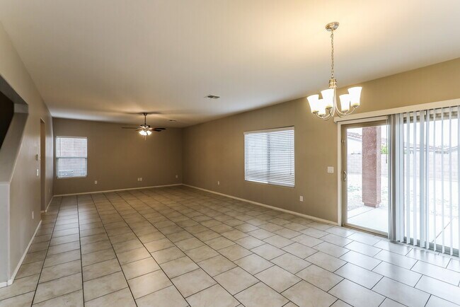 Photo - 207 E Calle Vivaz