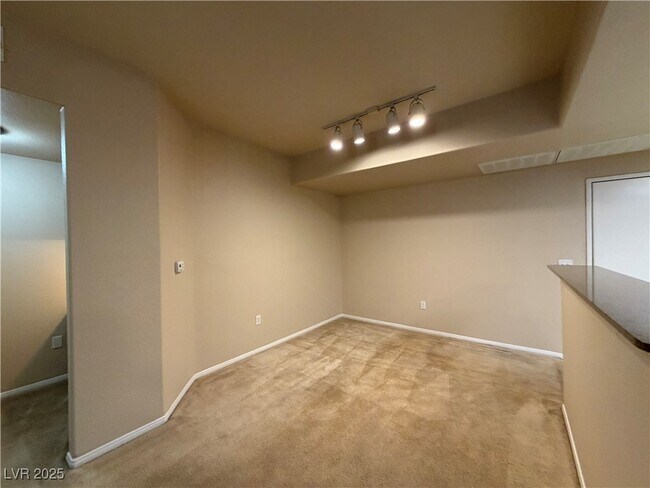 Photo - 9975 Peace Way Unidad 1087