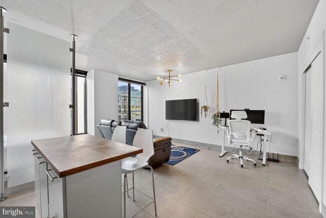 Photo - 1133 14th St NW Unidad 803