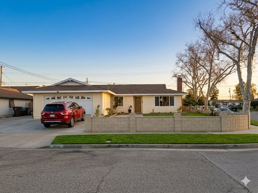 Photo - 9612 Mansor Ave
