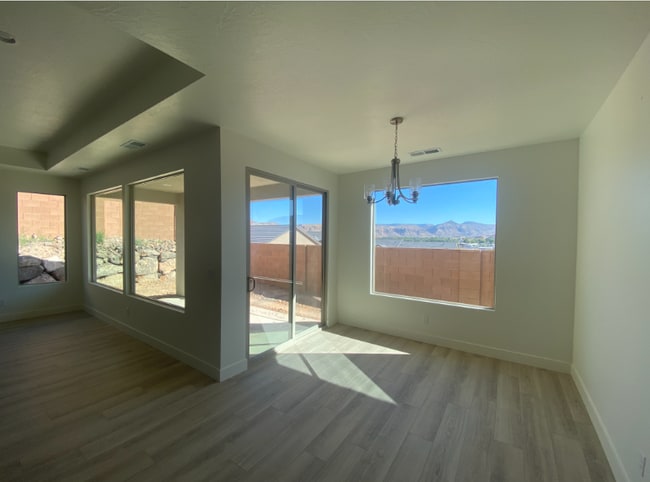 Photo - 1541 W 470 N