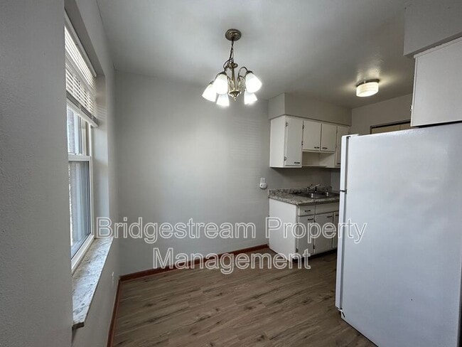 Photo - 226 E Nottingham Rd