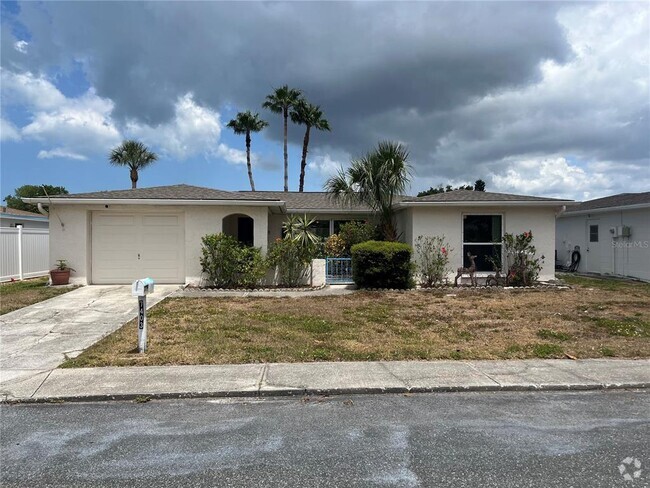 Building Photo - 7403 Populus Dr Rental