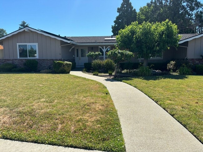 Photo - Gorgeous 4 bed/3 bath home in Walnut Creek