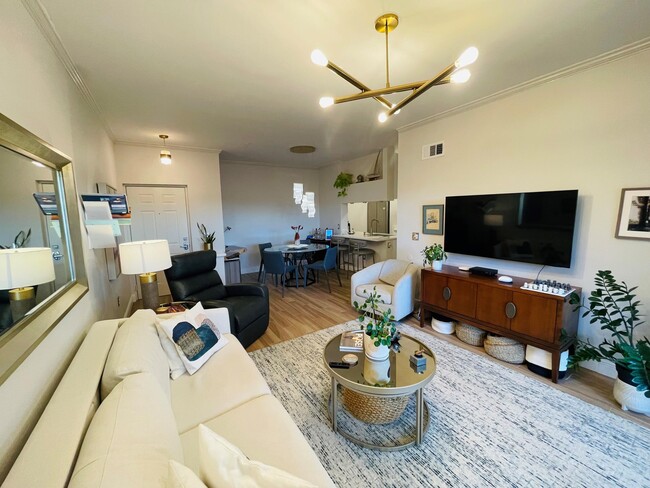 Photo - 1405 Tuscany Way