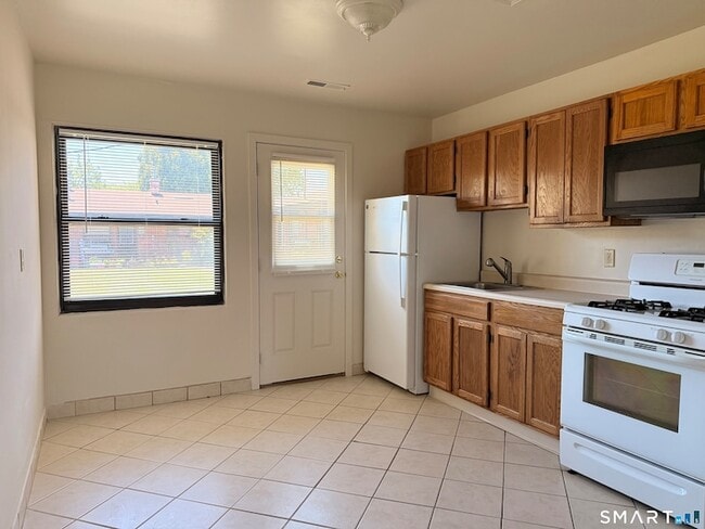 44 Montoya Cir