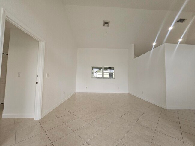 Photo - 3215 SE Pinto St