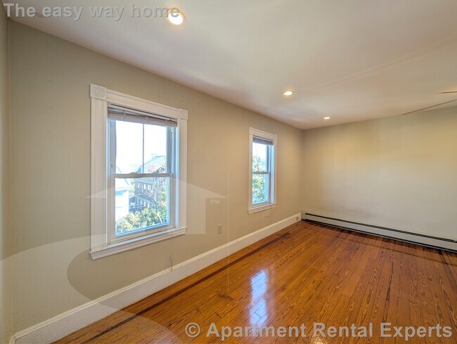 Photo - 41 Bay State Ave Unit #3