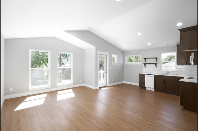 Photo - 7965 N Fenwick Ave