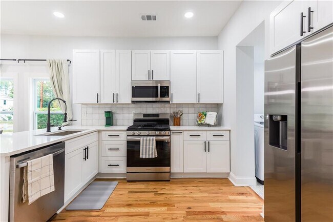 Photo - 3320 Sims St