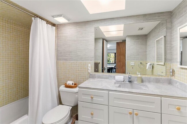 Photo - 804 Pennsylvania Way