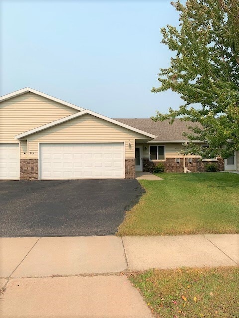 Photo - 4549 Woodford Ct Unit 4