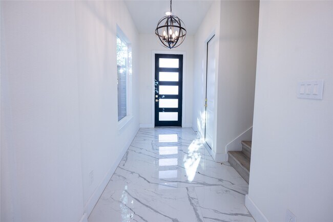 Photo - 5906 St Augustine St