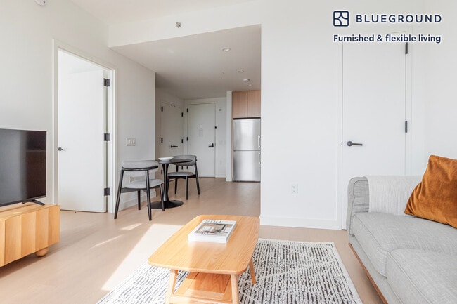 Photo - 478 Kent Ave Unidad FL7-ID2135