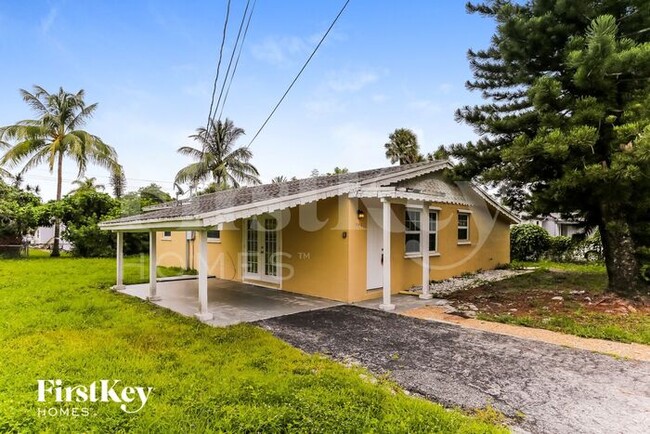 Building Photo - 1940 SW 65th Terrace Rental