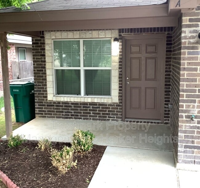 Photo - 926 Maplewood Dr Unit A
