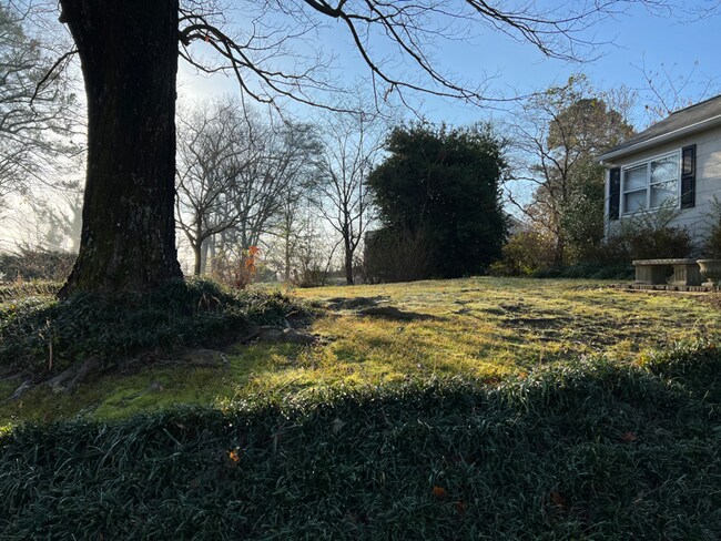 Photo - 924 Linden Hall Rd