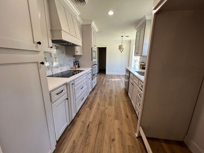 Photo - STUNNING REMODEL IN SPRING LAKE ESTATES