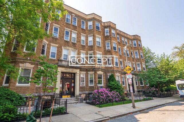 Photo - 120 Peterborough St Unit 11CP