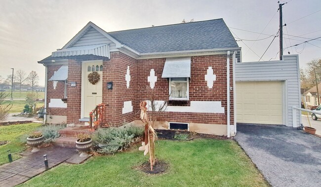 Building Photo - 1 Bed / 1 Bath Apartment