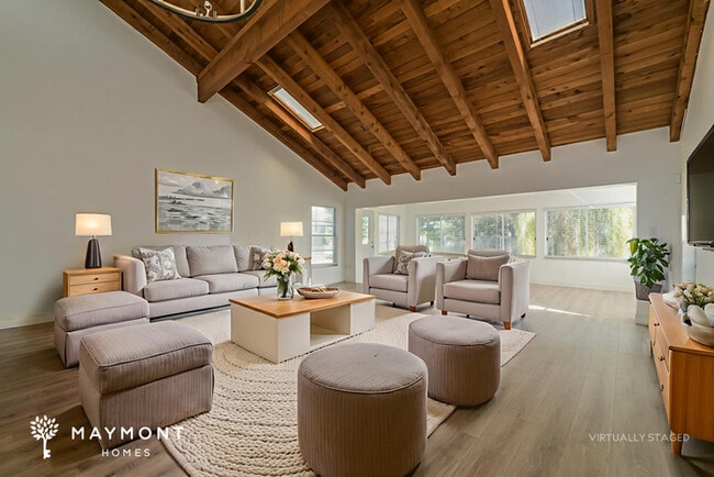 Photo - 11 Maple Run