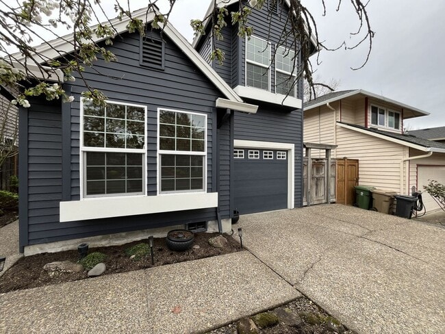 Photo - Stunning Lake Oswego Home with Outdoor Retreat, Vaulted Ceilings & Walk-In Closet