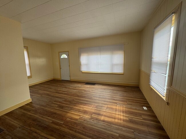 1036 Bonner Ave