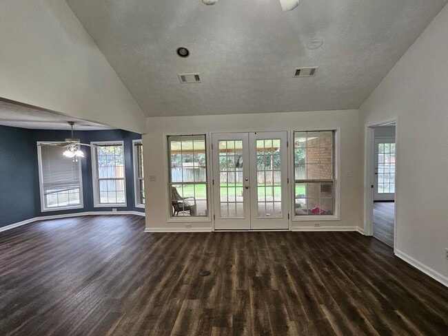 Photo - For rent 3 bedroom, 2 bath home