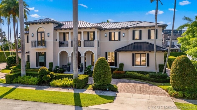 7474 NE Bay Cove Ct